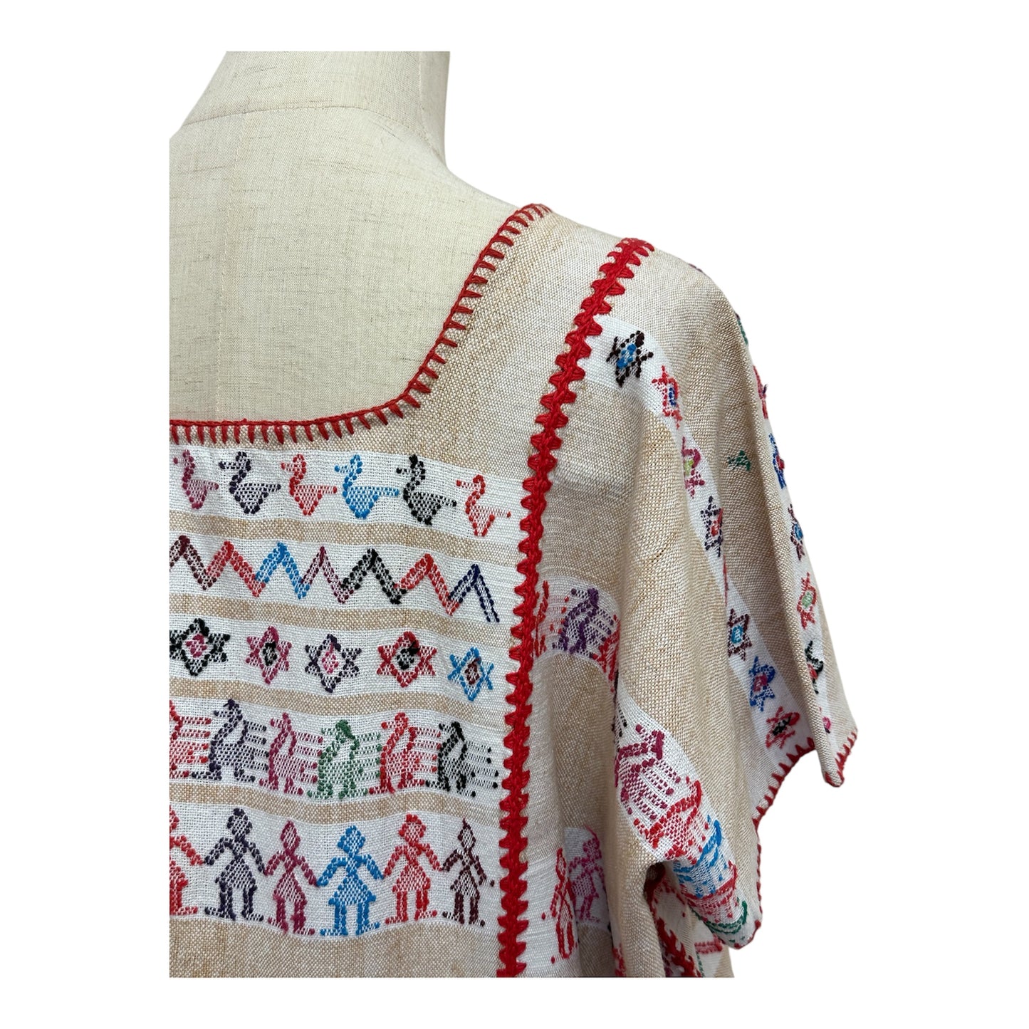 Huipil de coyuchi y blanco con brocados – Telar de cintura San Juan Colorado