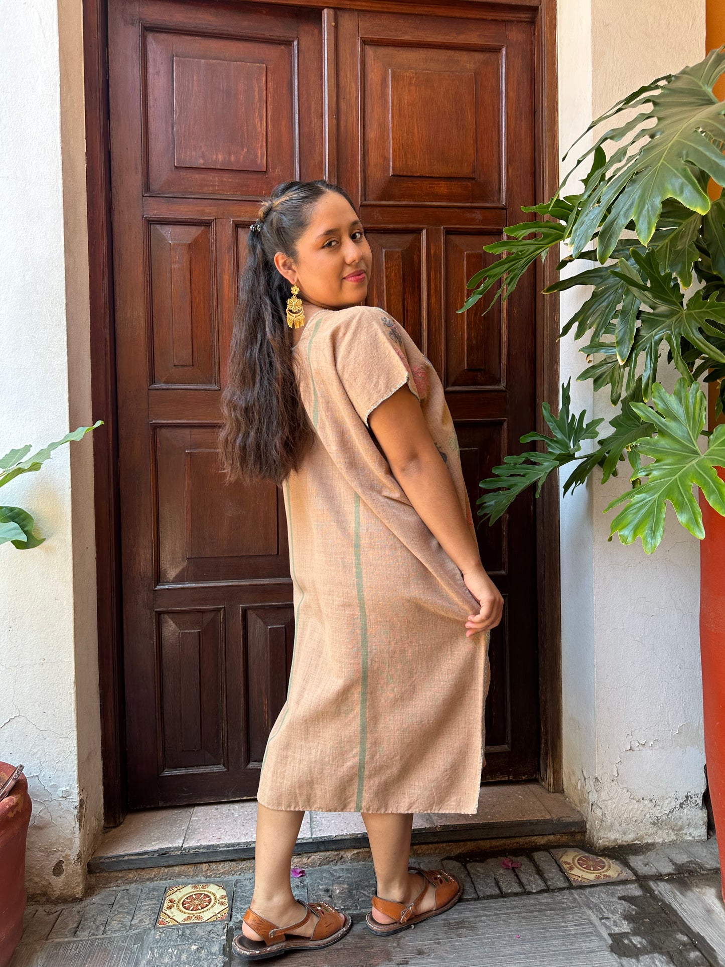 Huipil Artesanal de Amuzgo  Guerrero – Tintes Naturales de Pericón, Corteza y Cochinilla – Brocado Águila Bicéfala – Telar de Cintura – Pieza Única