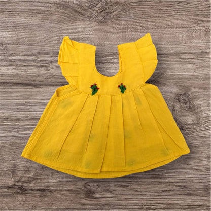 Vestido de Bebé Amarillo con Bordado de Cactus – Hecho a Mano en Oaxaca – 100% Manta Prelavada