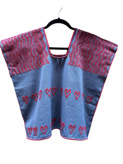 Top artesanal de mezclilla con corazones rojos – Telar de cintura San Juan Colorado