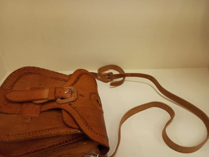 Bolsa tejida de cuero