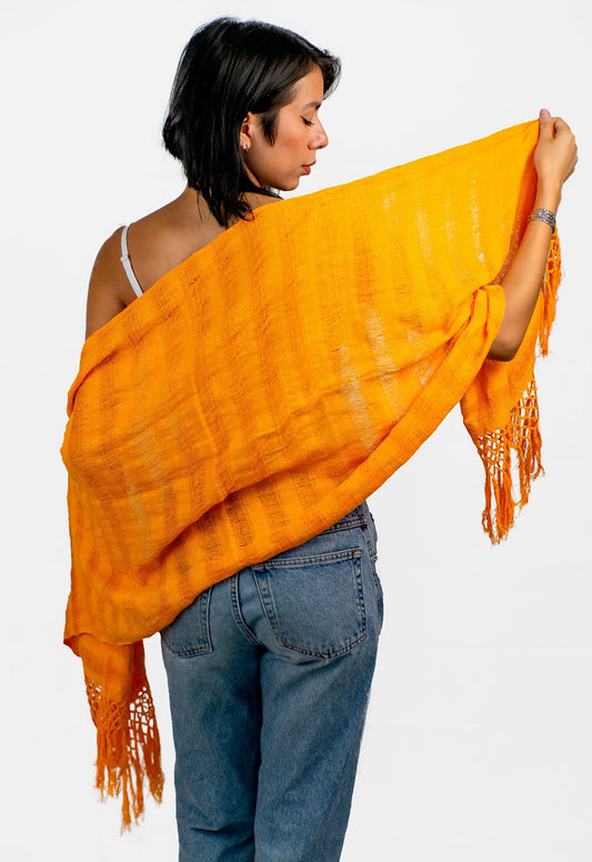 Rebozo Naranja Cempasúchil – Tejido en Telar de Pedal con Flecos, 100% Algodón